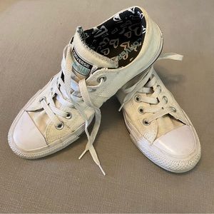 EUC Converse Chuck Taylor All Star Sneakers